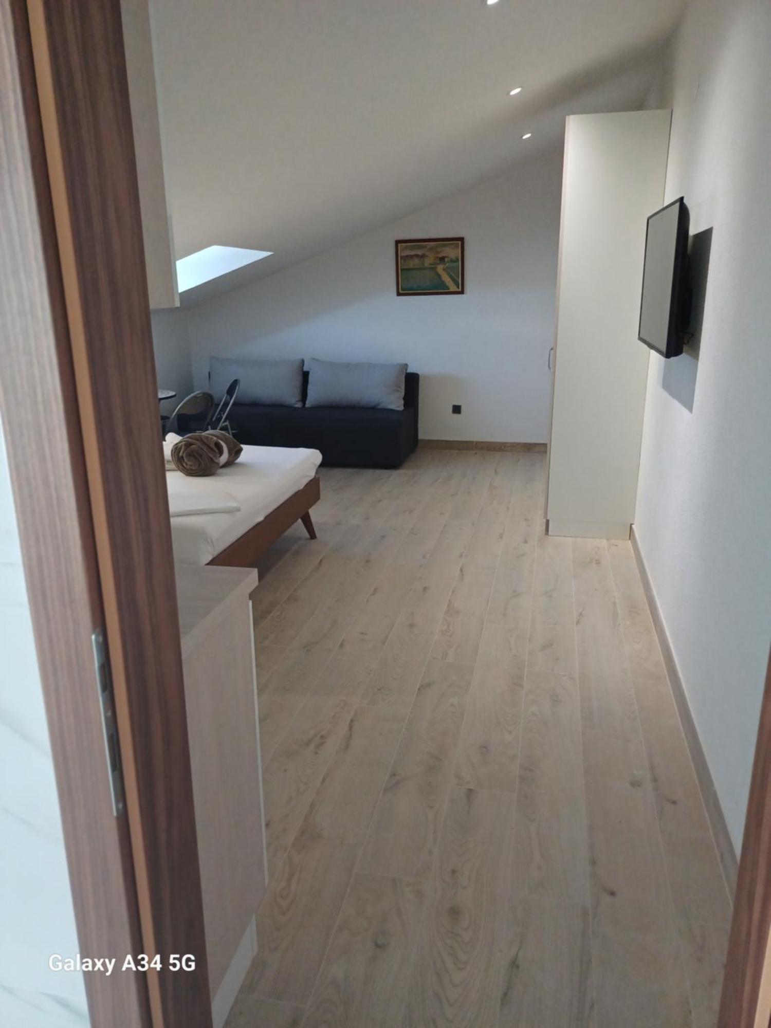 Apartmani Centar Selce Luaran gambar